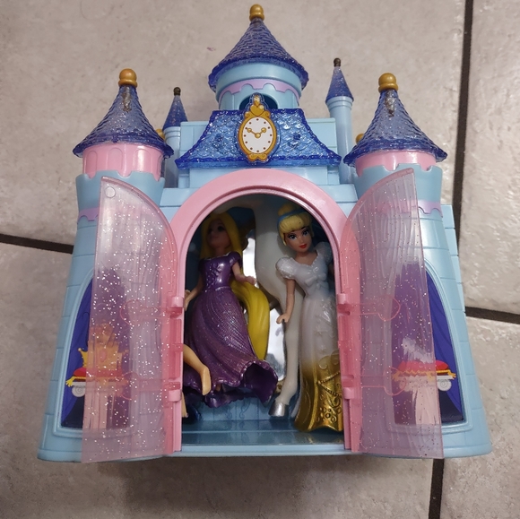 Cinderella 2009 royal magic clips Mattel castle w/ 5 dolls Polly pocket & horse - Picture 6 of 6